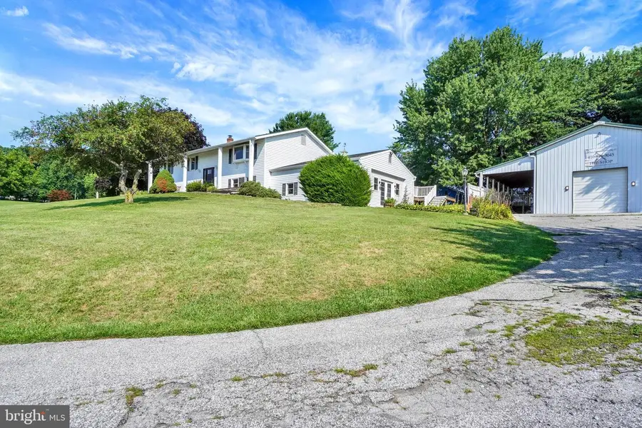 6043 Woods Rd, Stewartstown, PA 17363 - #3