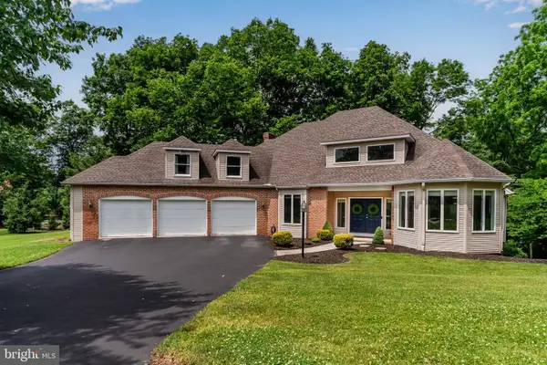 125 Foxfire, LEWISBERRY, PA 17339