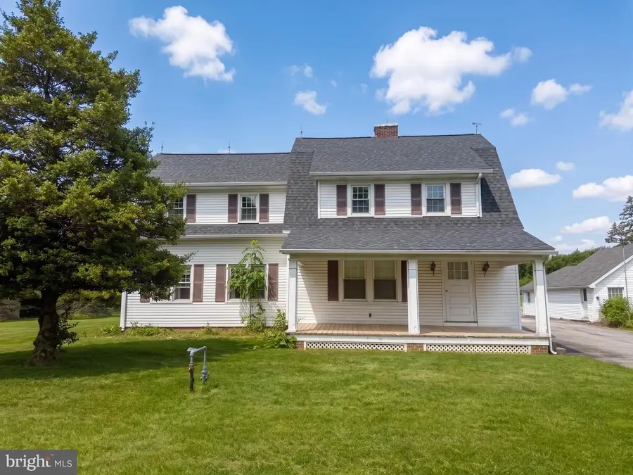 1214 Roths Church Rd, Spring Grove, PA 17362 - #2