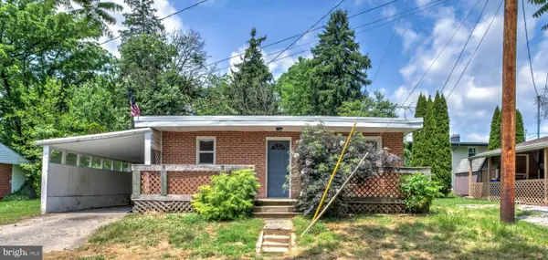 2218 Harlacker Ln, DOVER, PA 17315