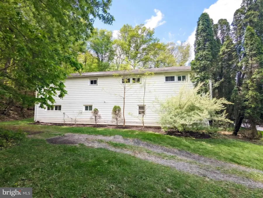 768 Lewisberry Rd, New Cumberland, PA 17070 - #3