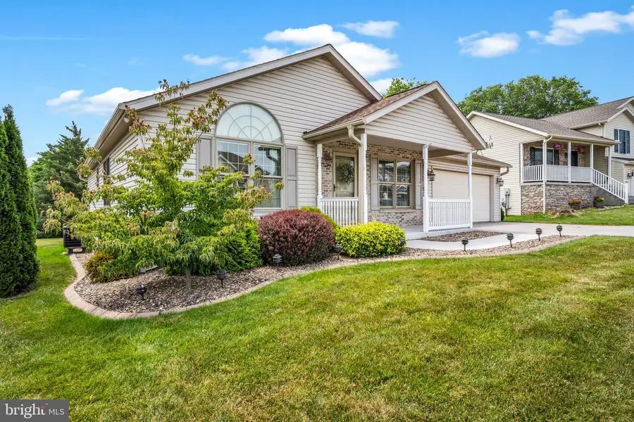420 Clover St, Etters, PA 17319 - #2