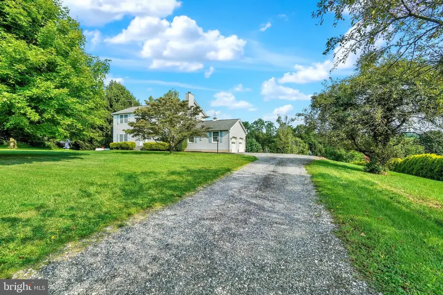 563 Deer Rd, Fawn Grove, PA 17321 - #2