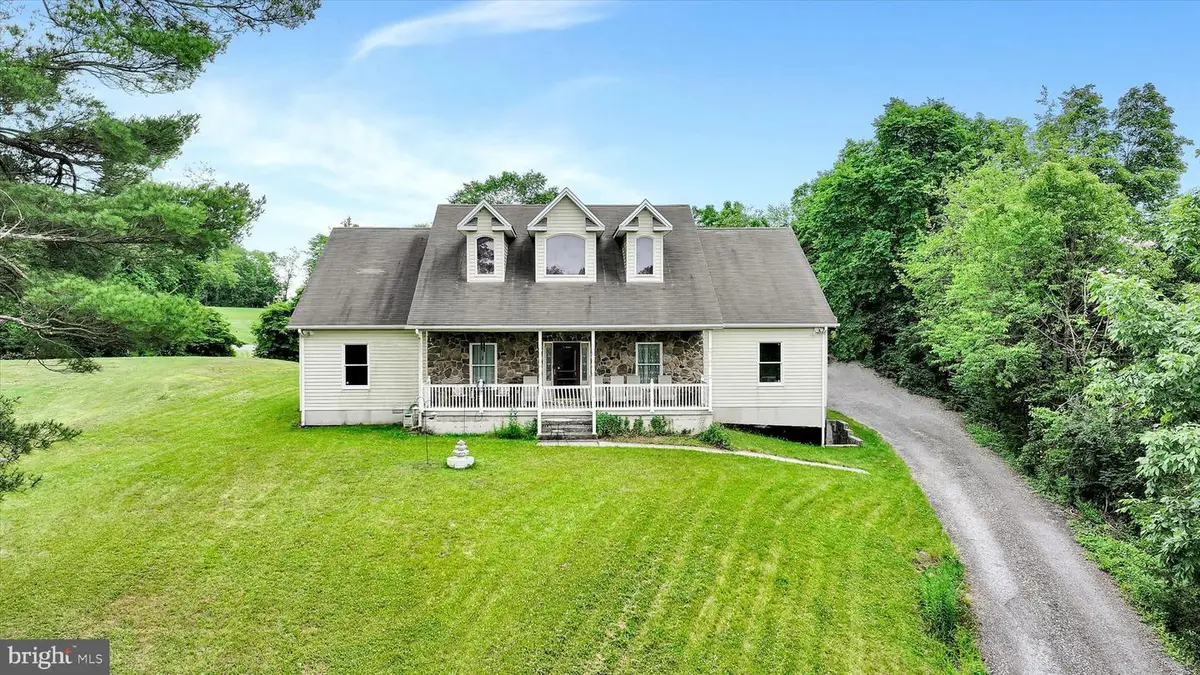 820 Heck Hill Rd, Lewisberry, PA 17339 - #1
