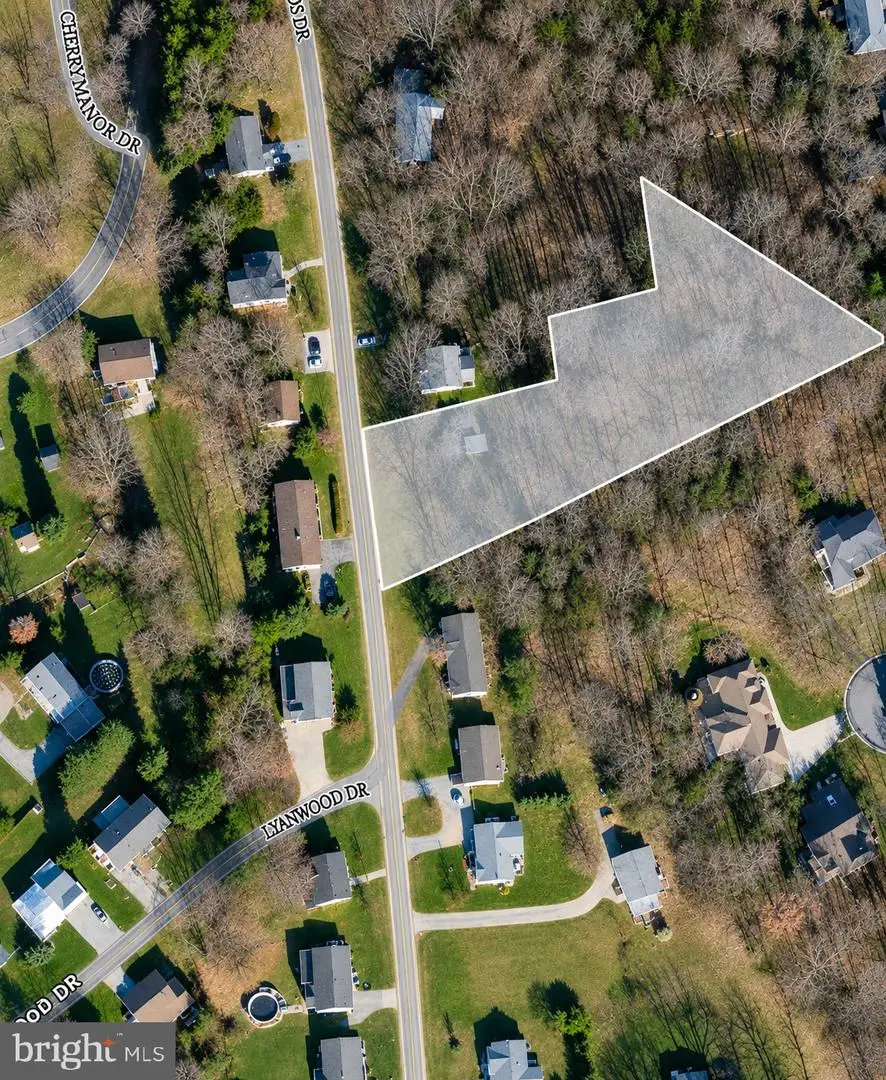 27 Woodside Dr, York, PA 17402 - #2