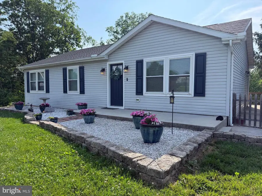 6124 Gardner Rd, Spring Grove, PA 17362 - #2
