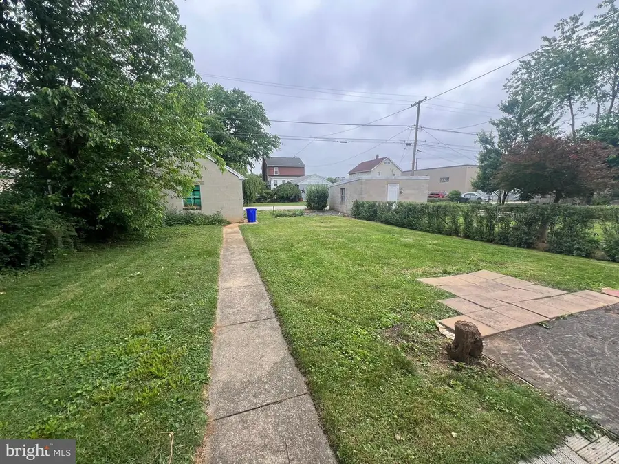 1627 Filbert St, York, PA 17404 - #3