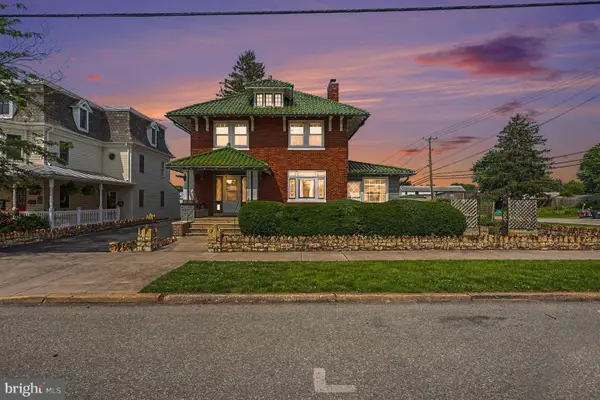 103 S Main St, DOVER, PA 17315