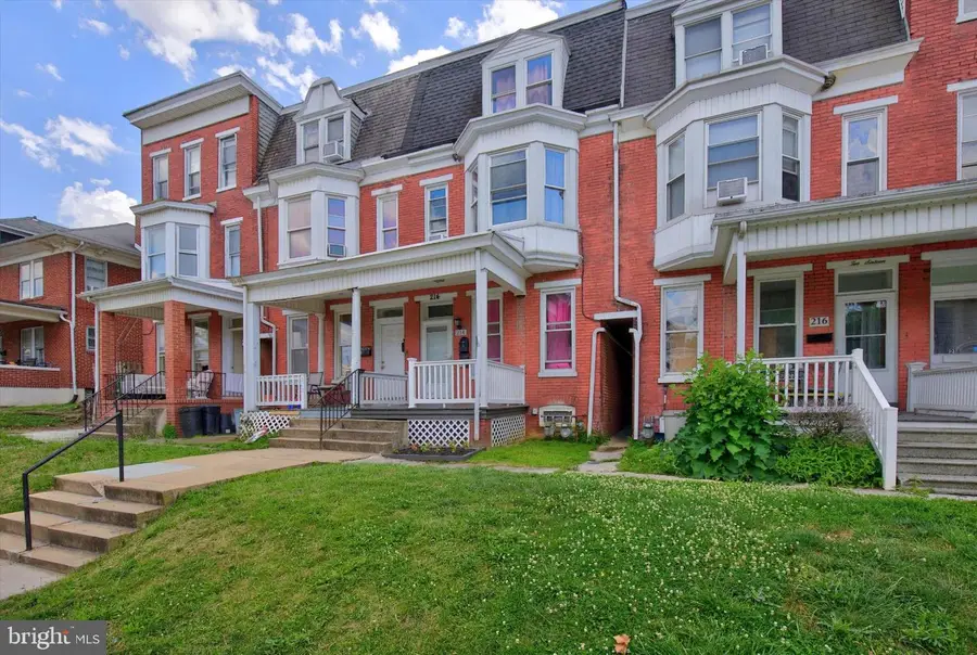 214 W Jackson St, York, PA 17401 - #2