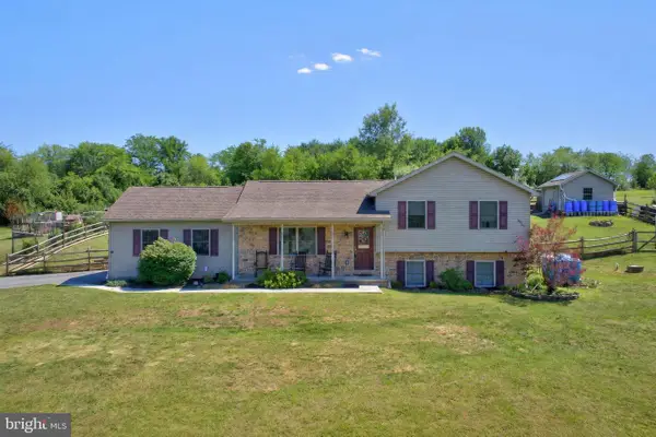 225 N Grant Rd, THOMASVILLE, PA 17364