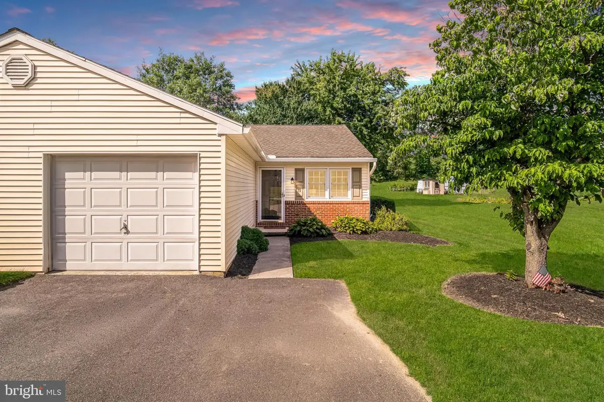 36 S Main St, Wrightsville, PA 17368 - #1