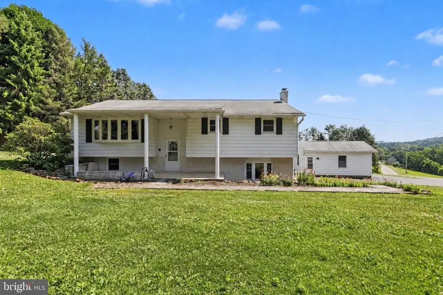 2715 Reservoir Rd, Spring Grove, PA 17362 - #2