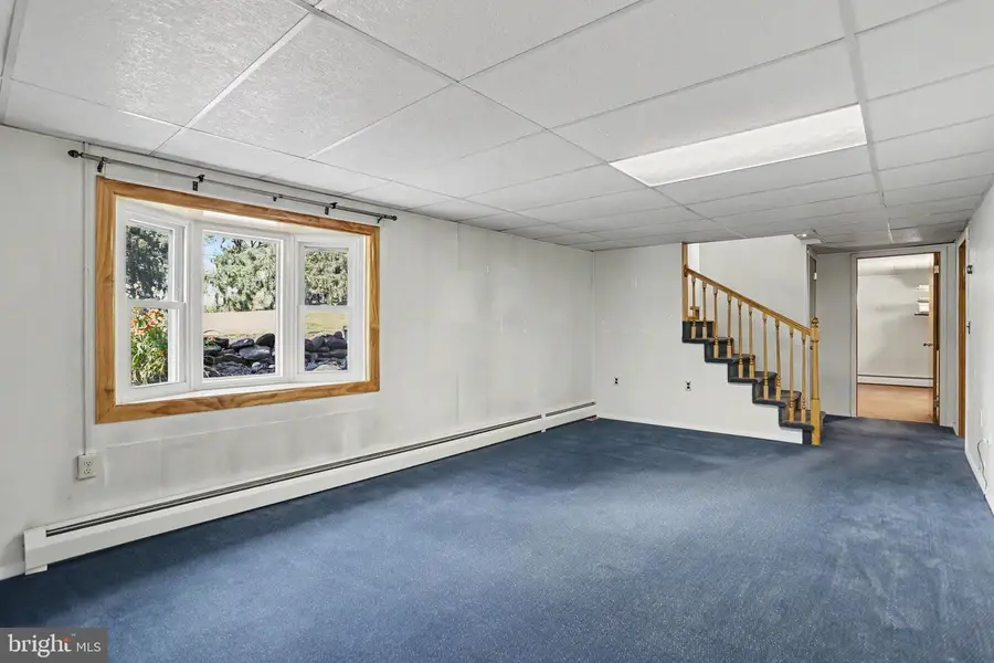 2715 Reservoir Rd, Spring Grove, PA 17362 - #3
