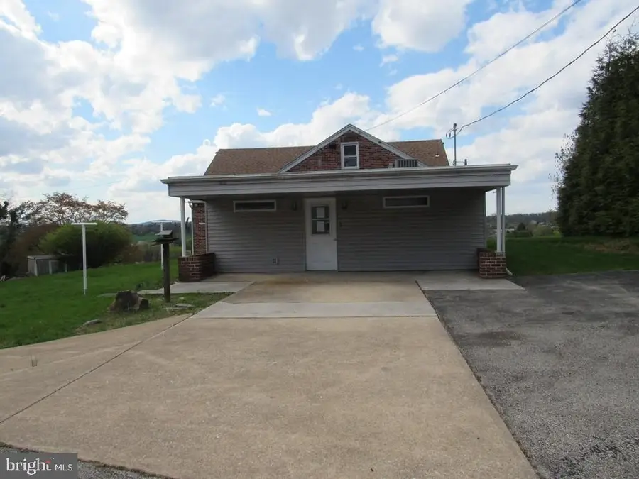 378 Woodland View Dr, York, PA 17406 - #2