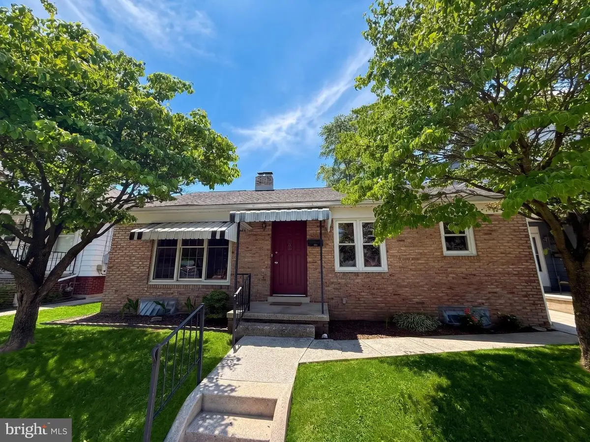 106 Allegheny Ave, Hanover, PA 17331 - #1