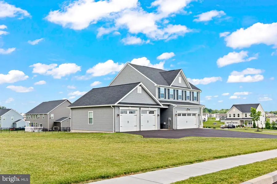 102 Tyler Dr, Hanover, PA 17331 - #3