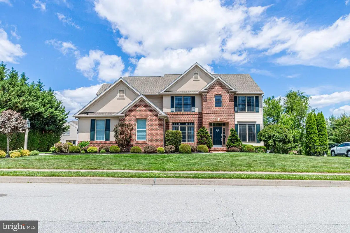 2705 Woodspring Dr, York, PA 17402 - #1
