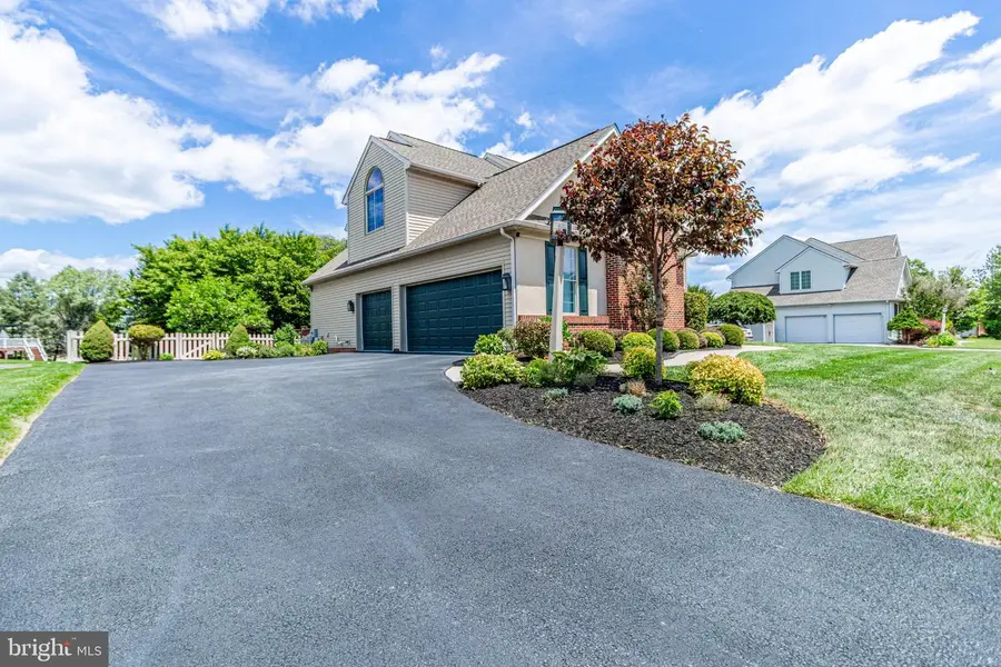 2705 Woodspring Dr, York, PA 17402 - #3