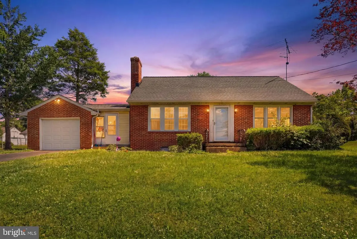 30 Hanover St, Codorus, PA 17311 - #1