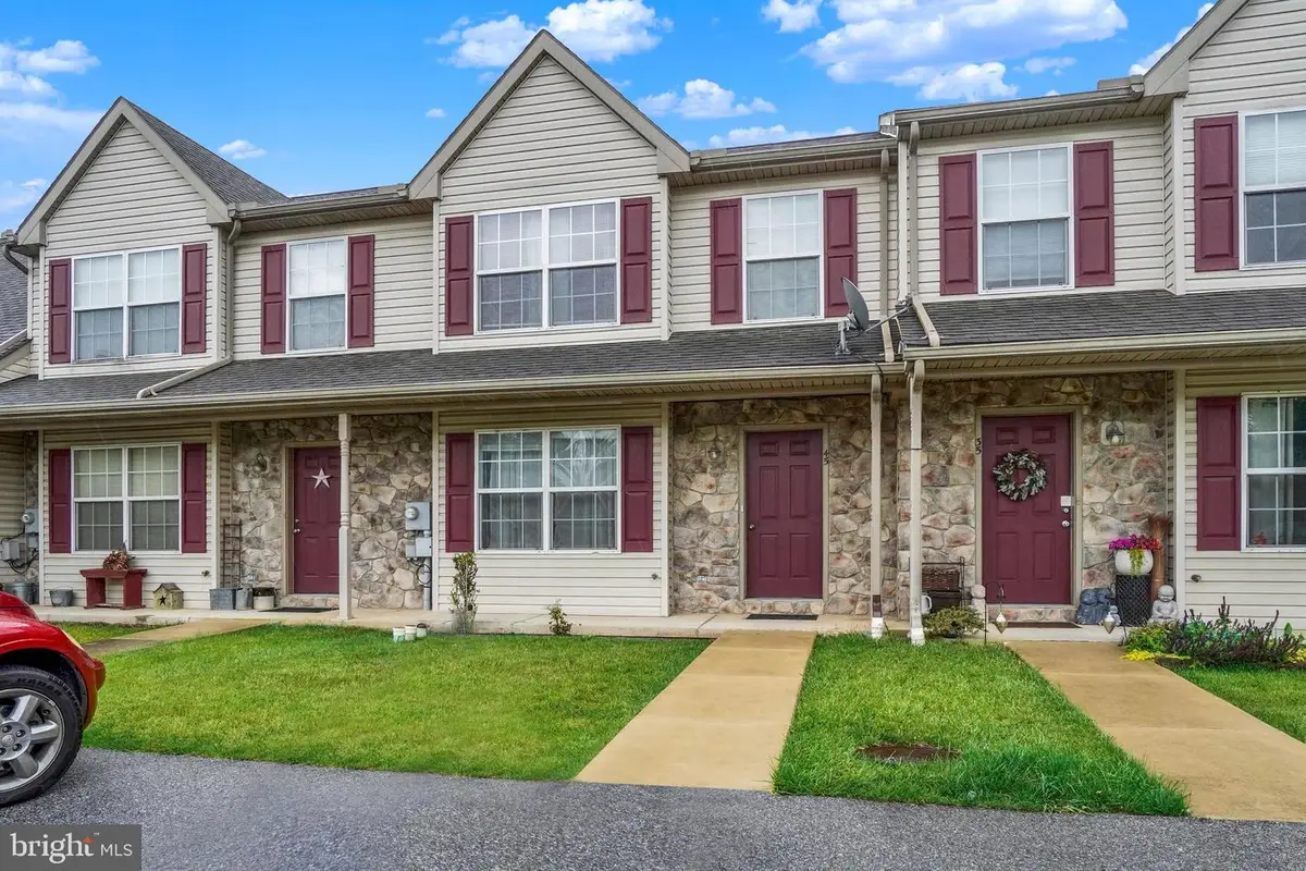 45 Yarrow Ct, Manchester, PA 17345 - #1