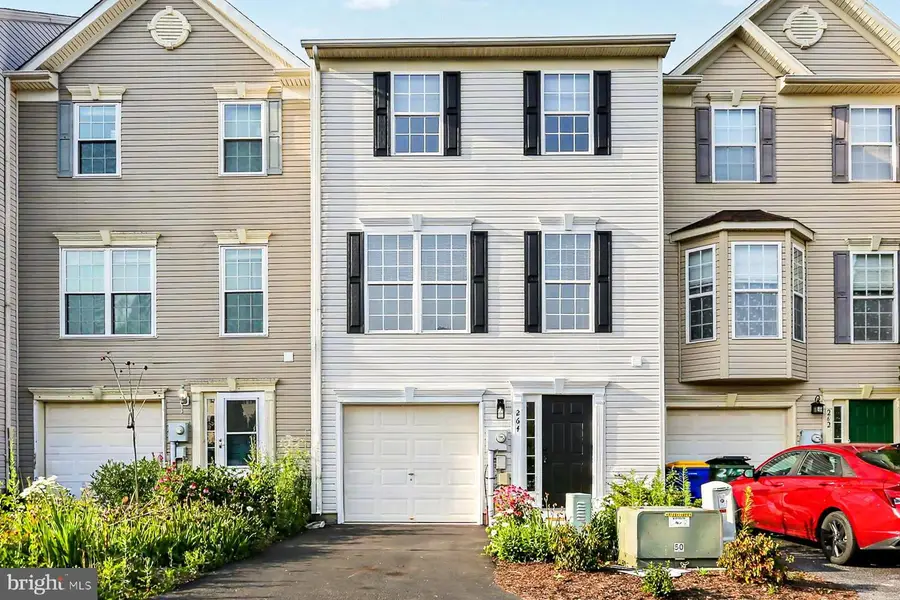 264 Country Ridge Dr, Red Lion, PA 17356 - #2