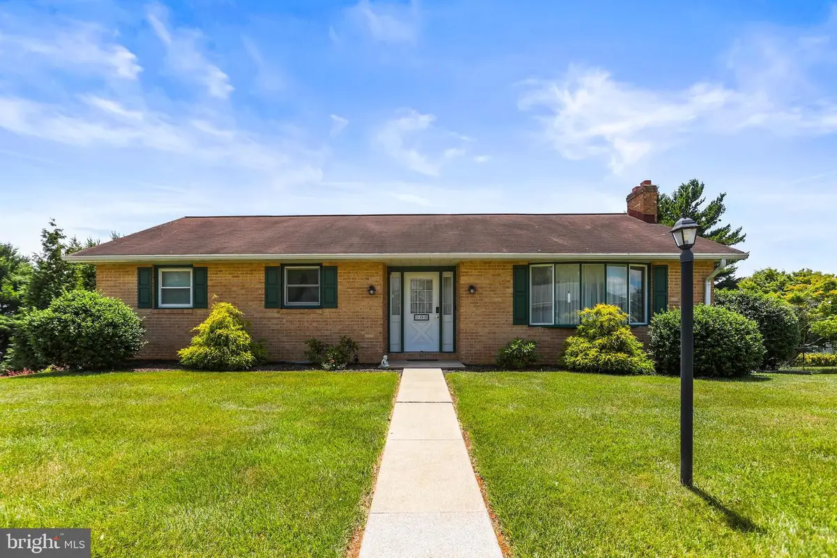 102 Skyview Dr, Shrewsbury, PA 17361 - #1