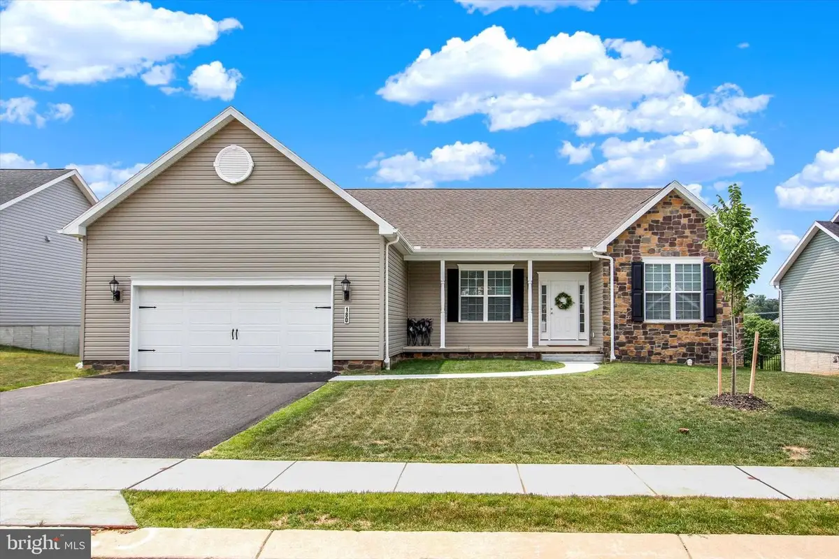 180 Patterson Dr, Stewartstown, PA 17363 - #1