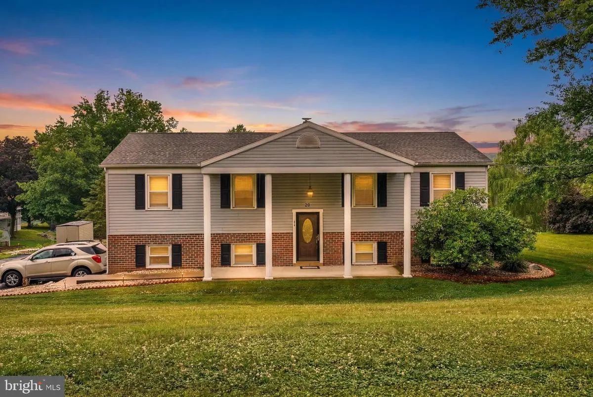 20 Oak Dr, Mount Wolf, PA 17347 - #1