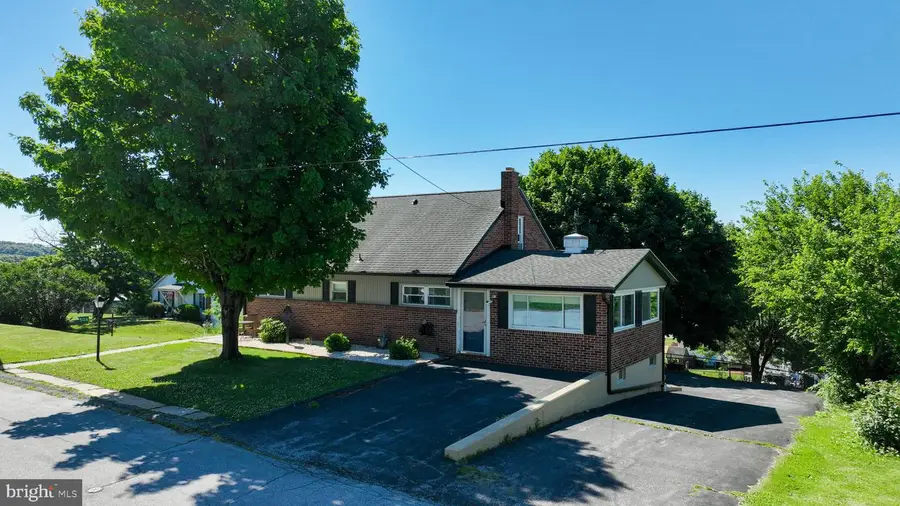 526 E Lancaster St., Red Lion, PA 17356 - #3