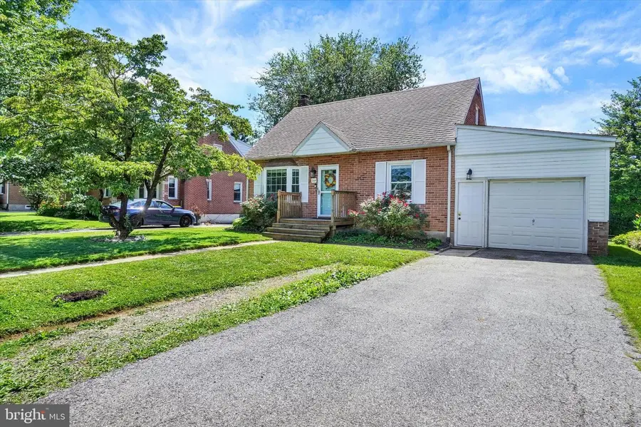 314 Pinehurst Rd, York, PA 17402 - #2