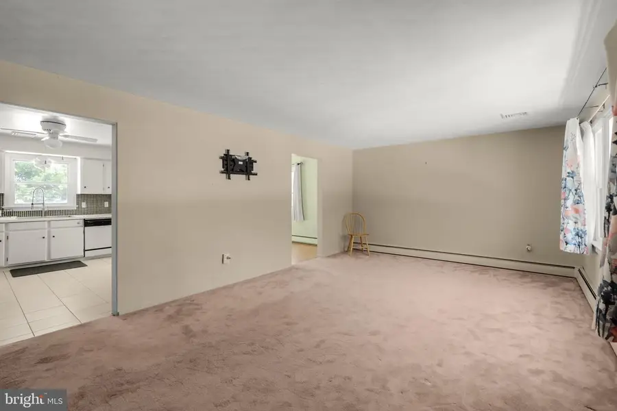 4107 Trowbridge Rd, York, PA 17402 - #3