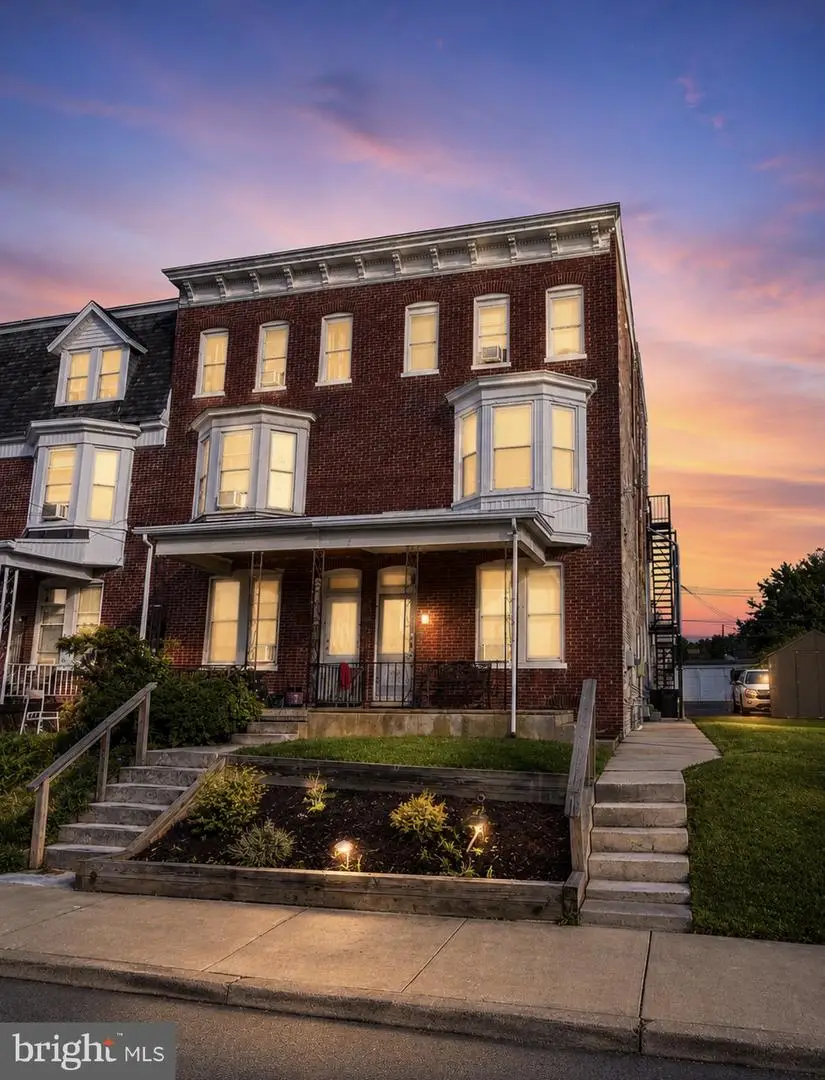 1576 W King St, York, PA 17404 - #1