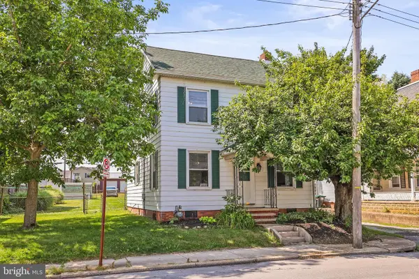 711 York St, HANOVER, PA 17331
