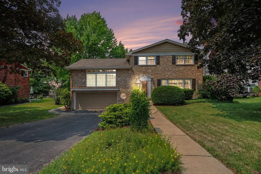 2665 Milford Ln, York, PA 17402 - #2