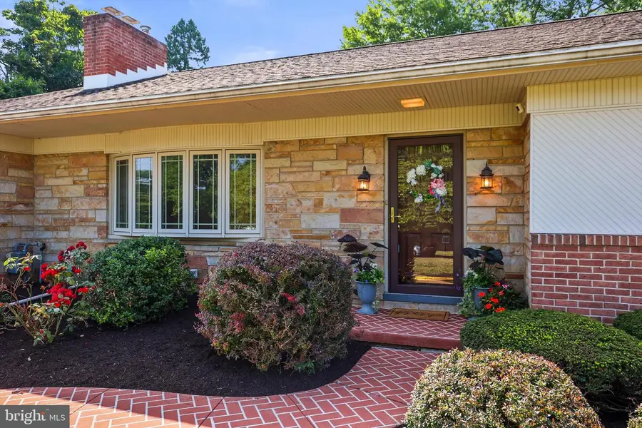 118 Shelbourne Dr, York, PA 17403 - #2