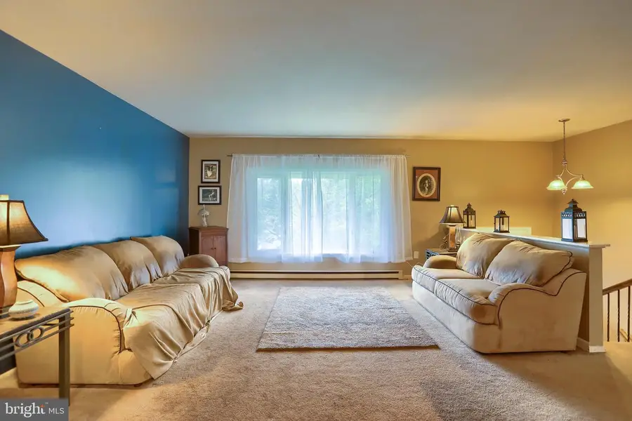 426 Jennifer Dr, New Cumberland, PA 17070 - #2