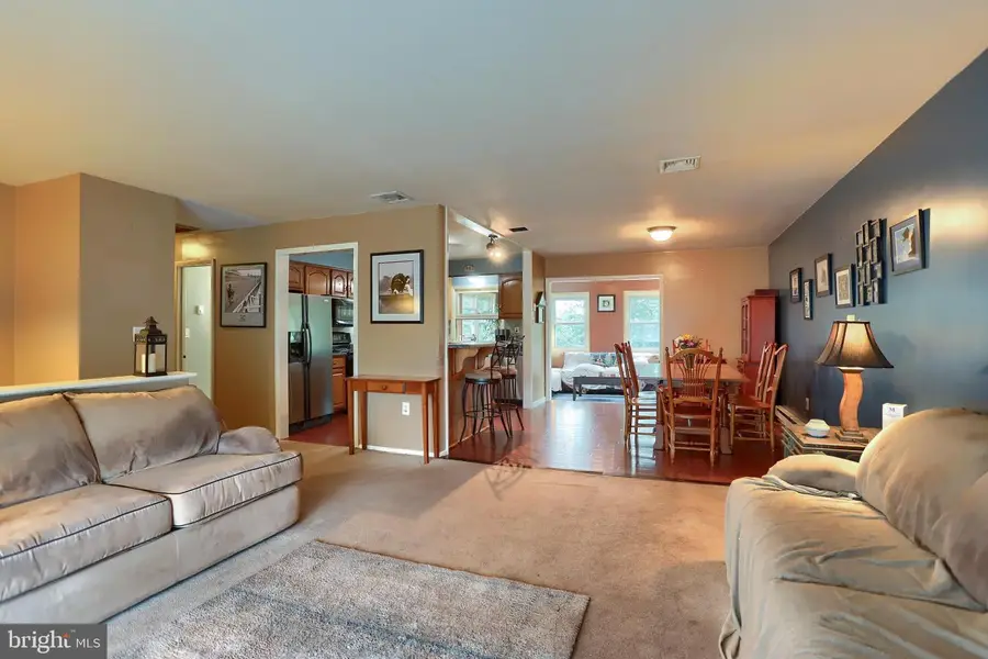 426 Jennifer Dr, New Cumberland, PA 17070 - #3