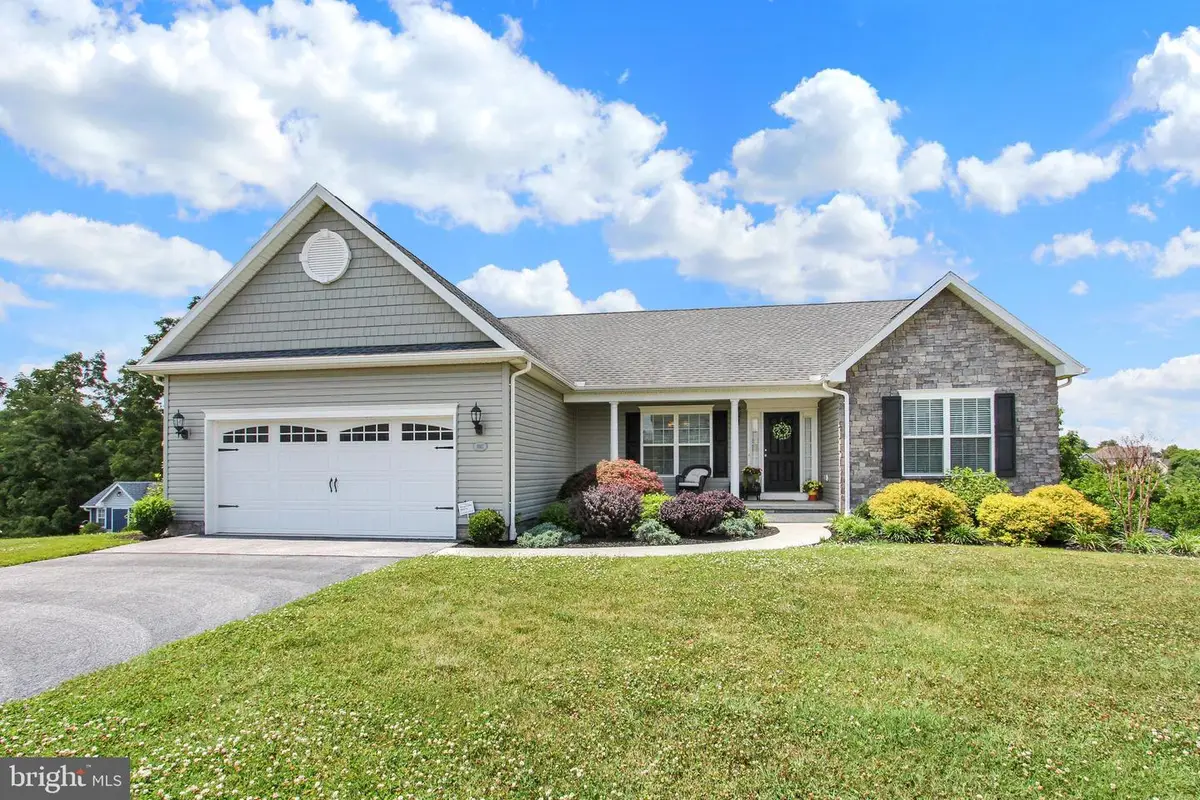 880 Ripple Dr, Hanover, PA 17331 - #1