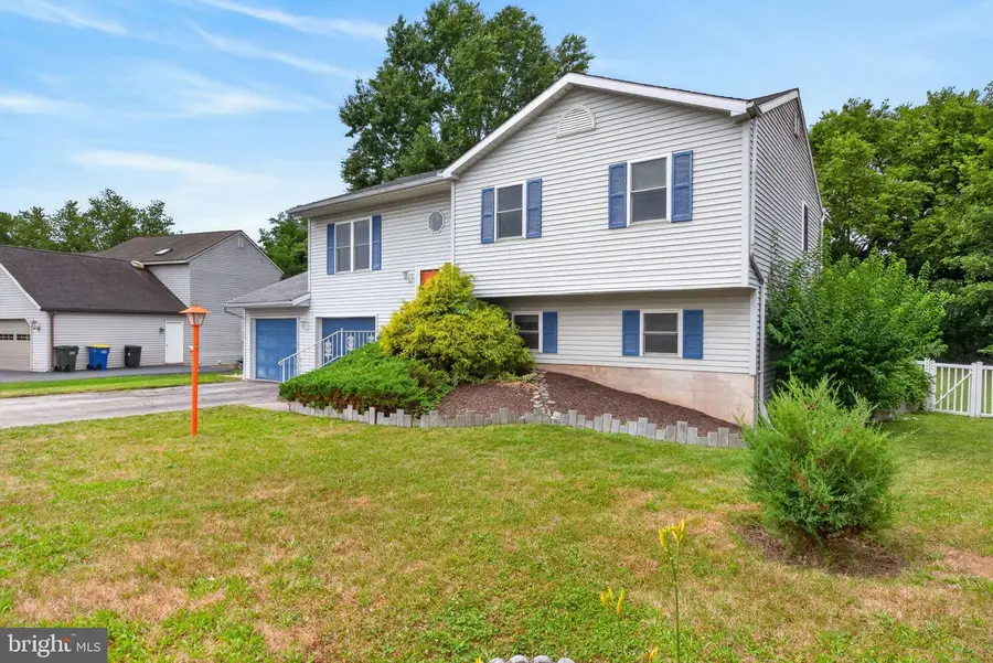 146 Winston Dr, York, PA 17408 - #2