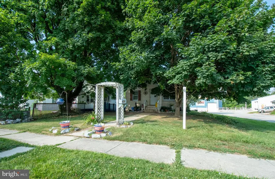 816 Mcallister St, Hanover, PA 17331 - #2