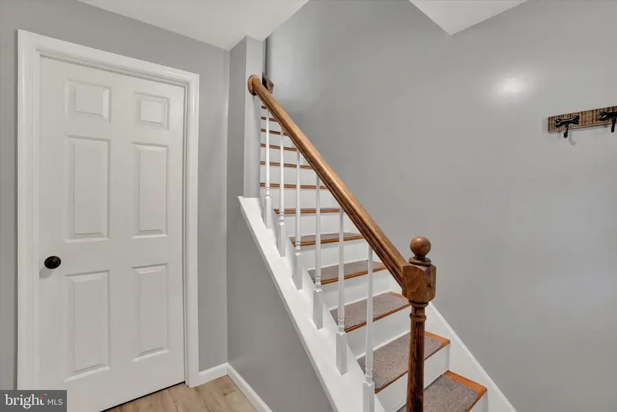 765 Robin Hill Cir, York, PA 17404 - #3