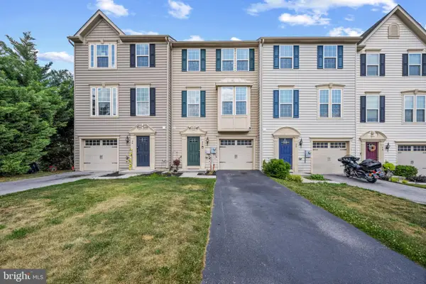 26 S Center St, HANOVER, PA 17331