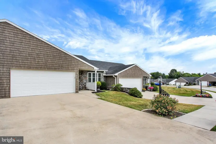 4445 Clair Mar Dr #127, Dover, PA 17315 - #3