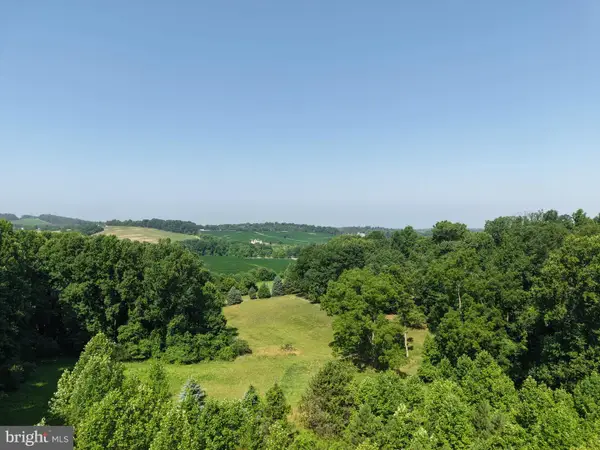 501 Tracey Rd, HANOVER, PA 17331