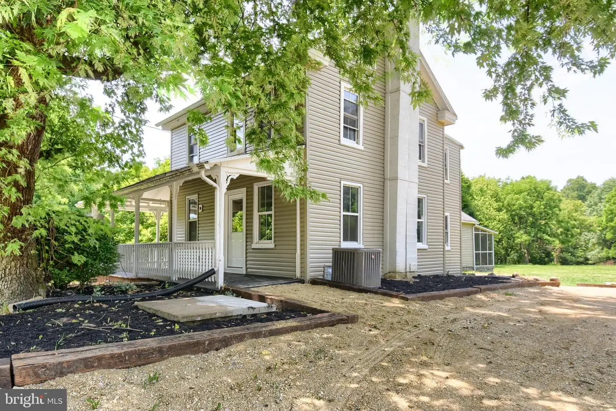 21 N York Rd, Dillsburg, PA 17019 - #1