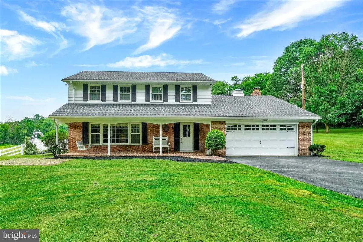 2432 Pine Grove Rd, York, PA 17403 - #1