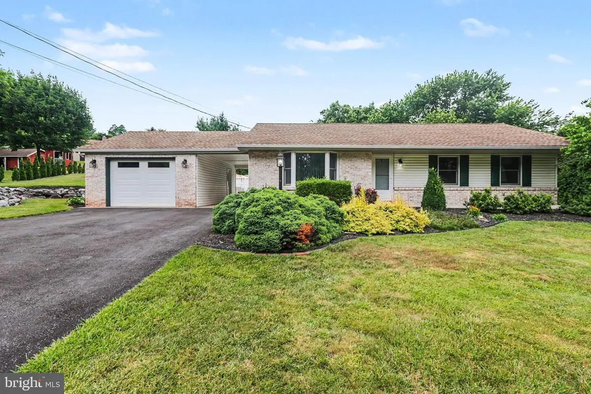 535 Big Spring Rd, New Cumberland, PA 17070 - #1