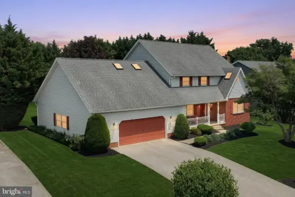 716 Ash Dr, HANOVER, PA 17331