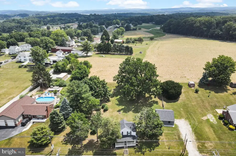 2040 Grandview Rd, Hanover, PA 17331 - #2