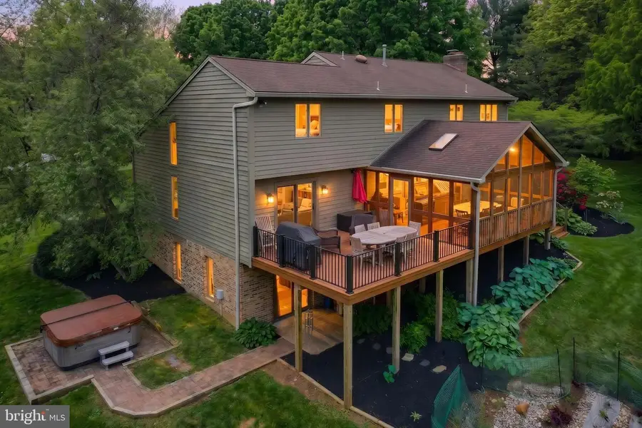 301 School St, York, PA 17402 - #2